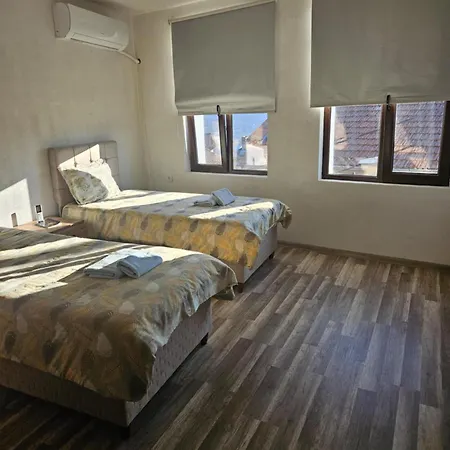 Guest house Zlatevi *